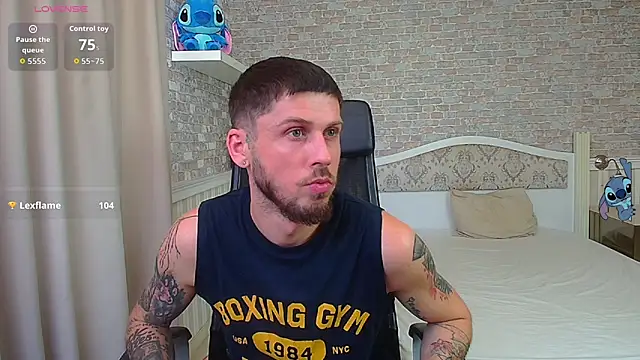 JonahShaw live cam on StripChat