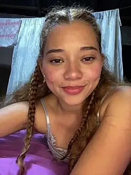 Rico02j live cam on StripChat