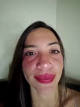 loveuu-bae live cam on StripChat