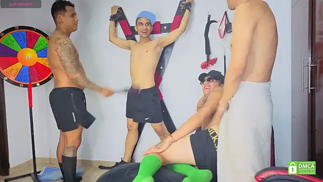 EliteBoysLive webcam