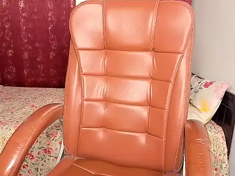 Hottikayra live cam on StripChat