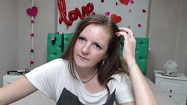 MeganPirs live cam on StripChat