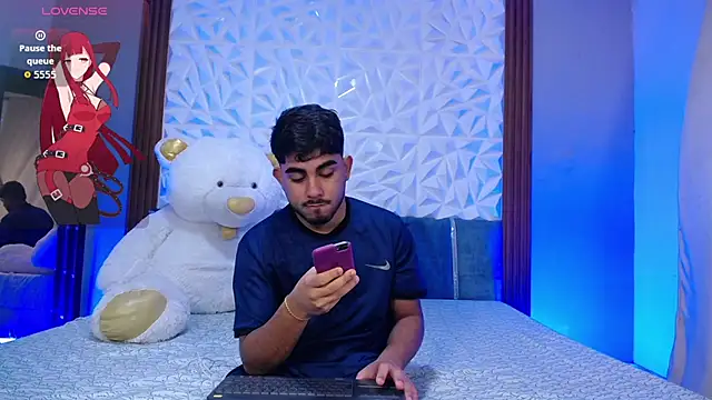 Michael_and_twinkk webcam
