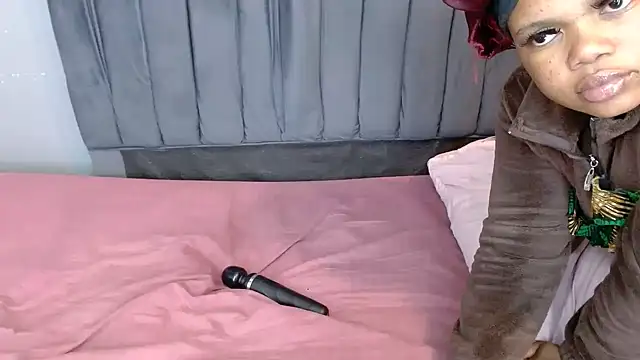 ChubbyBuddyxXx webcam