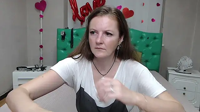 MeganPirs live cam on StripChat