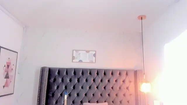 Kim_Blane live cam on StripChat