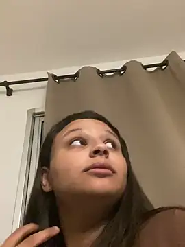 julia_moreira live cam