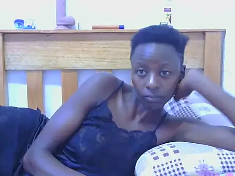 zuhura69 live cam on StripChat