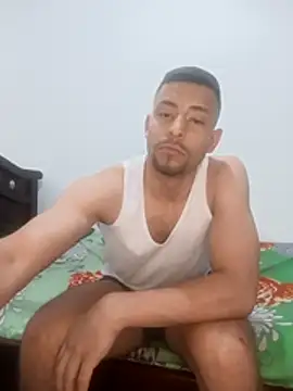 Cris_LaCobra_ live cam on StripChat