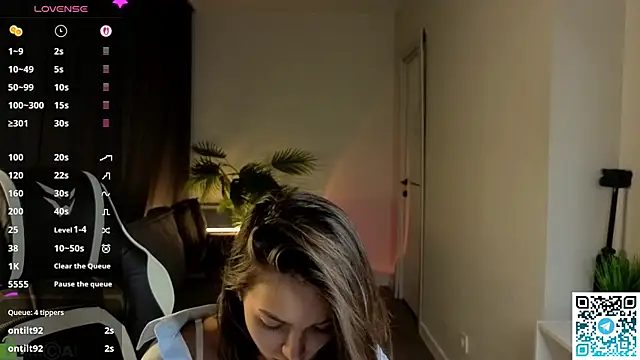 Leslie_Scott live cam on StripChat