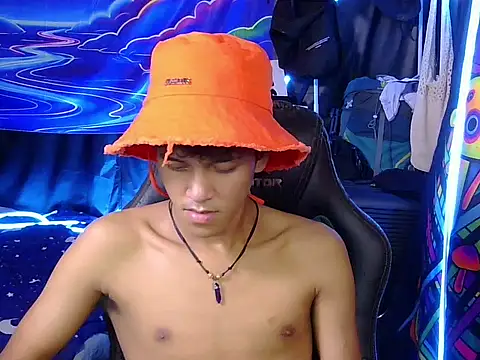 hugekenbigcock live sex cam