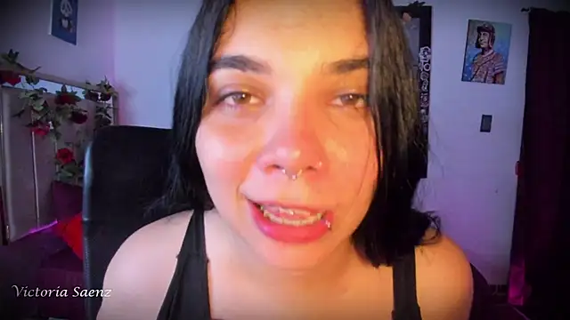 victoriaasaenz_ live cam on StripChat