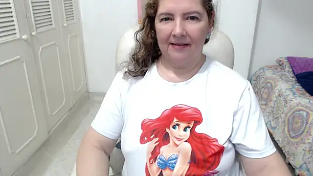 leonela_69 live cam on StripChat