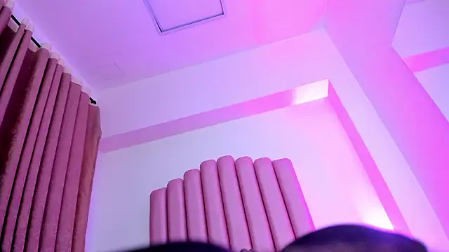 Lana_fox01 live sex cam