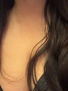 SURBHI__9 live cam