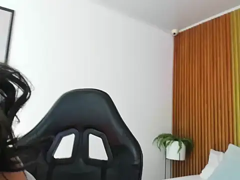 duna23_ live cam on StripChat