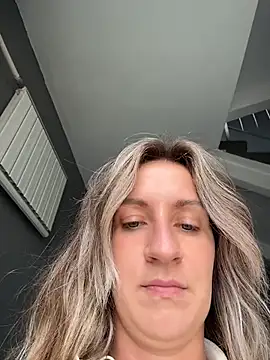 EvvaMur live cam