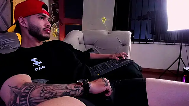 Vincentblack live cam on StripChat