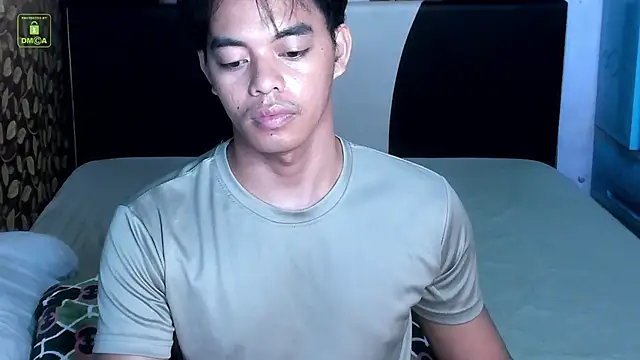 Crazyasiancum1 live cam on StripChat