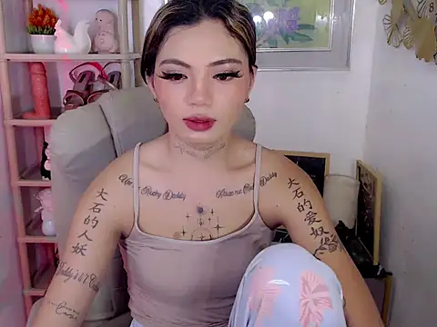 JasmineHiller live cam on StripChat