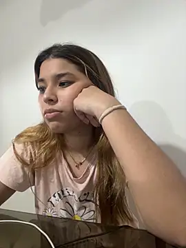 baddieasiantv live cam