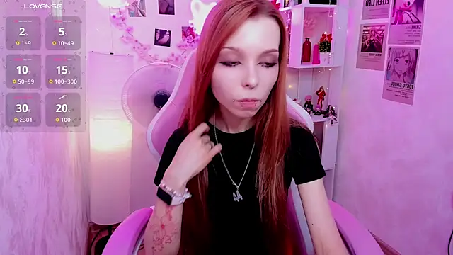 Star_Tarra live cam on StripChat