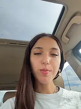 DollyTall's live cam