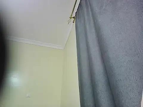 sweet-ebony1 live cam on StripChat