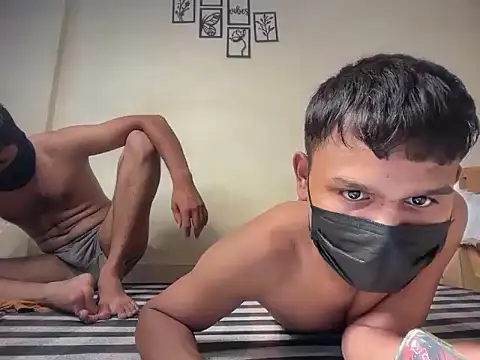 Ragnorok01 live cam on StripChat