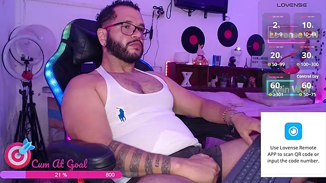 Xein_WoIf live cam on StripChat