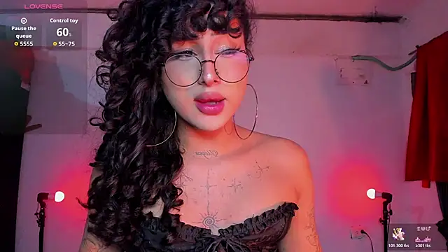 Heka_Prudence live cam on StripChat