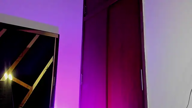 lian_cameron live cam on StripChat