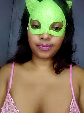 sldoni live cam on StripChat