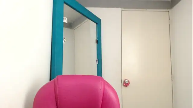 zoe_jones13 webcam