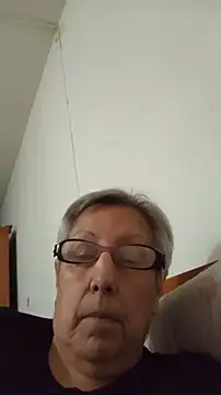 Marce1903 live cam on StripChat