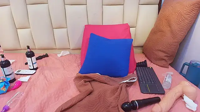 melany_roberts_ webcam