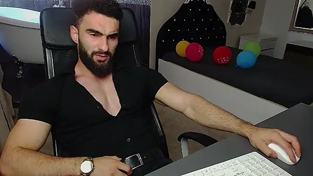 MicahLane live cam on StripChat