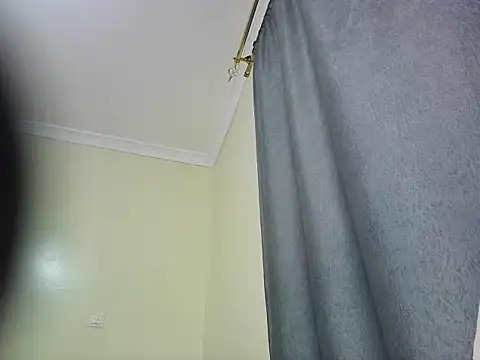 sweet-ebony1 live cam on StripChat