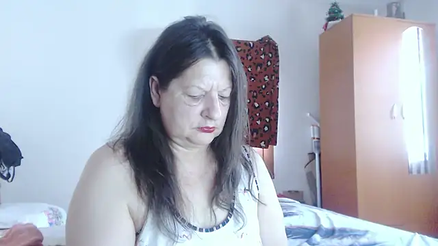 ExtasyMature live cam on StripChat