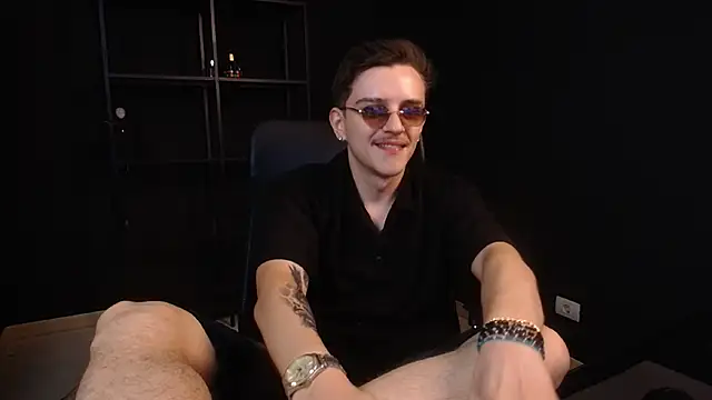 felixstarkk - FelixStarkk's free webcam - UK Sex Cams