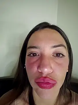 loveuu-bae webcam