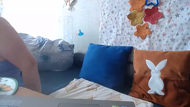QueenLana webcam