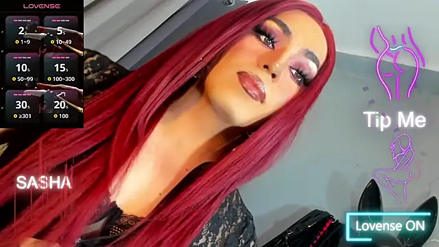 DominaAurumXXX live cam on StripChat