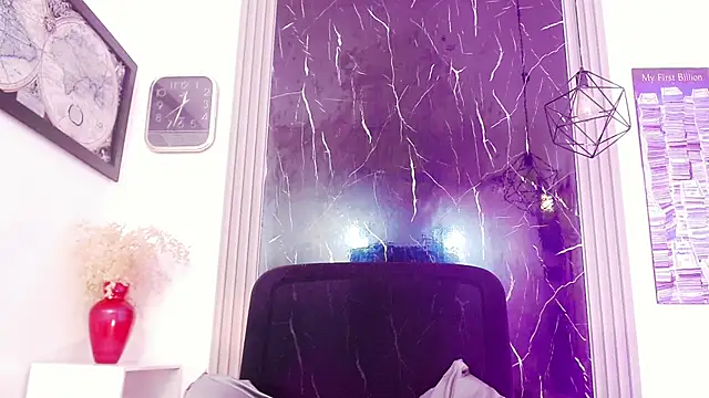 britanny_noroeste live cam on StripChat