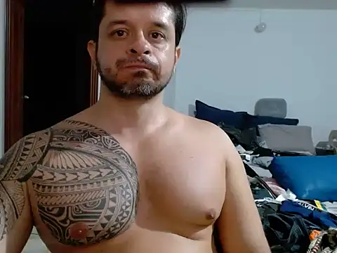gonzzohunterr live cam on StripChat