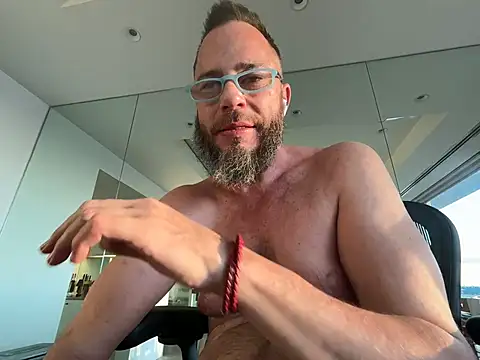StraightToGay live cam on StripChat