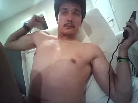 Nicks10in live cam on StripChat