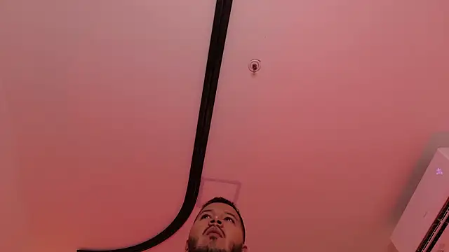 mister_miike live cam on StripChat