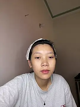 linh-lan1 live cam on StripChat