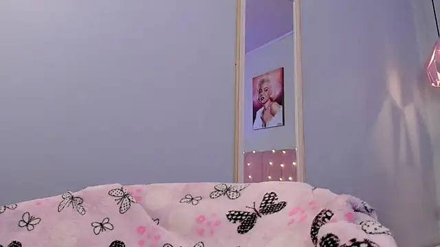 ScarletGV live cam on StripChat